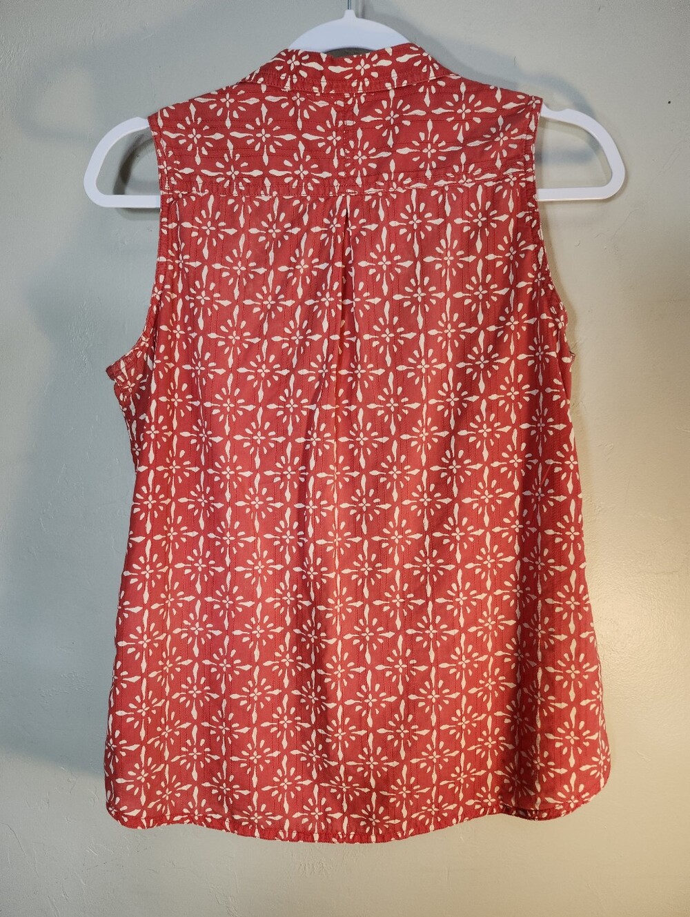 Woolrich Red Sleeveless Button-Front Printed 100% Cotton Top - Picture 4 of 6
